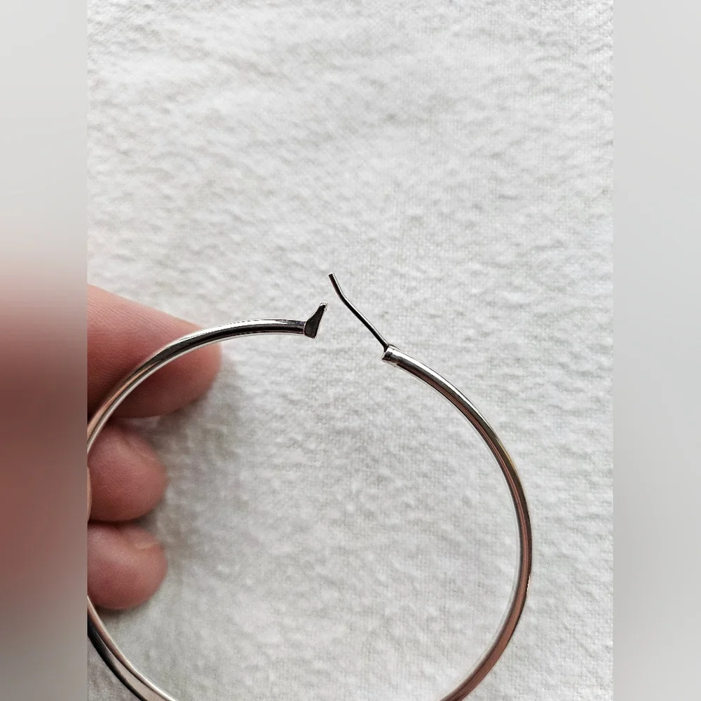 Premier Designs On The Town Silver Plated Hoop Earrings, Large, Reflective, NIB - Picture 10 of 16
